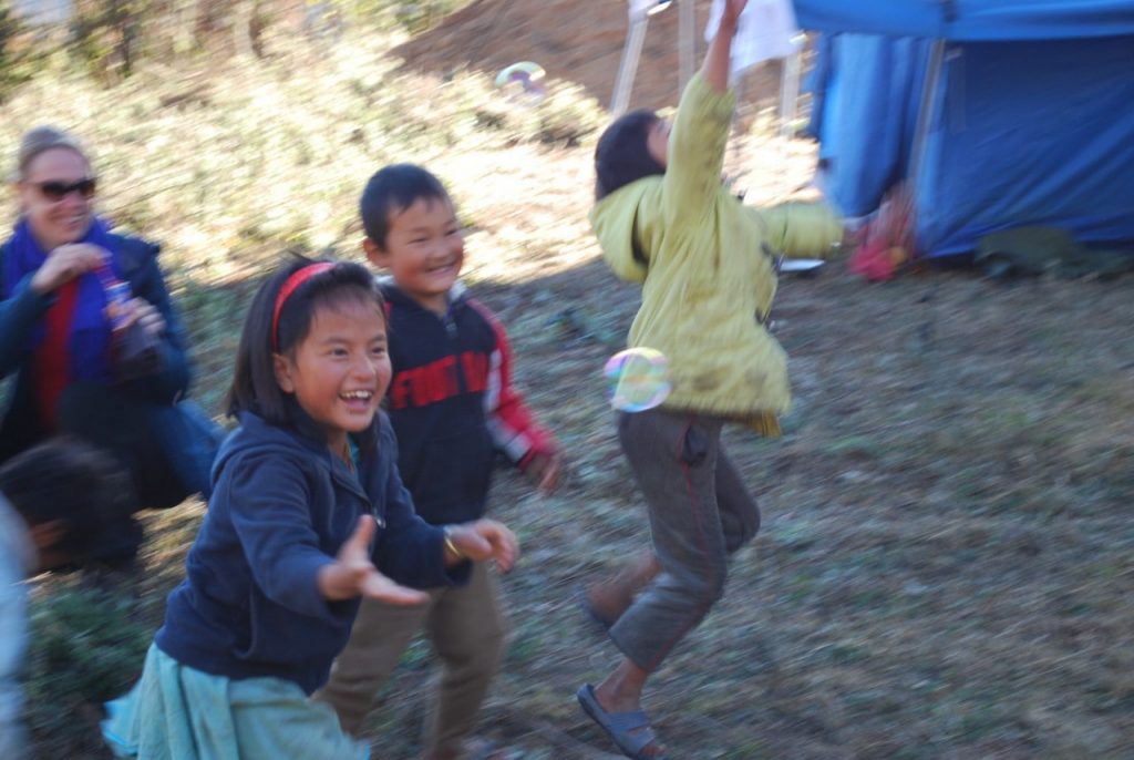Bhutan - spielende Kinder