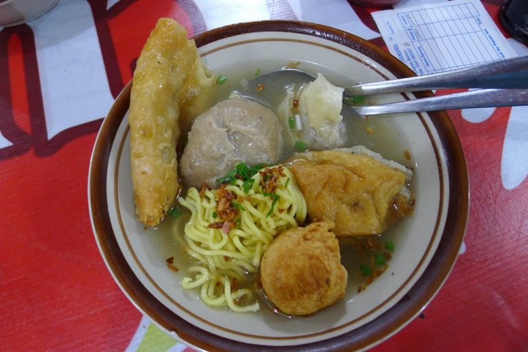 Indonesien - Fleischbällchen Suppe