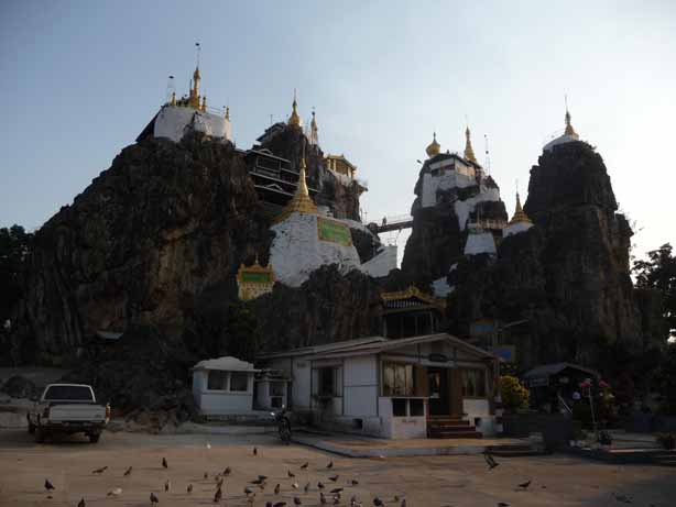 Myanmar - Taung Kwe-Pagode Loikaw