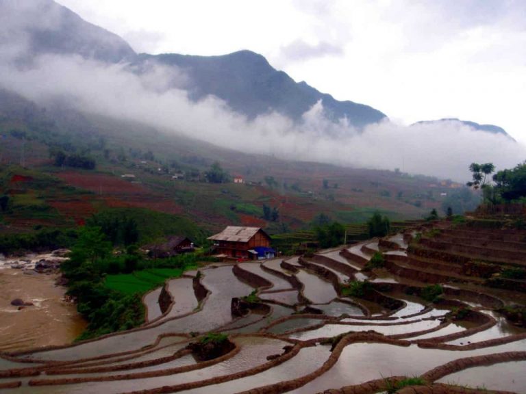 Vietnam Hochtal im Nordwesten mit Reisterrasse