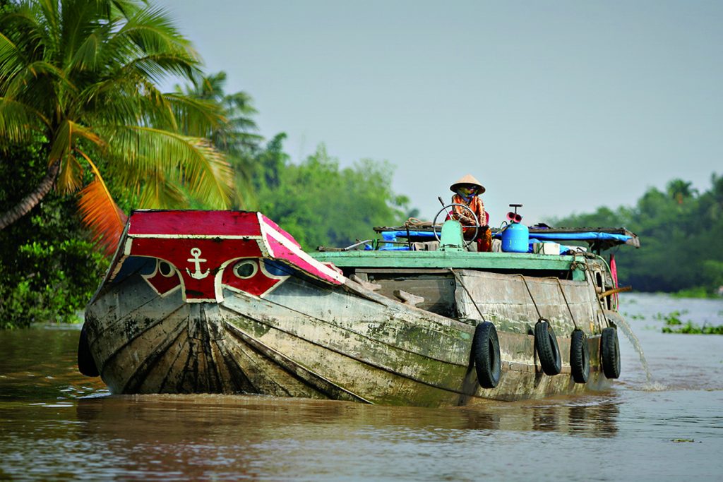 Reisfrachter im Mekong Delta