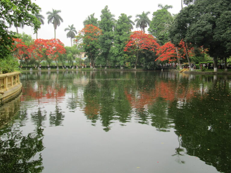 Hoan Kiem See Hanoi