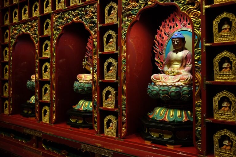 Kandy One Hundred Buddhas
