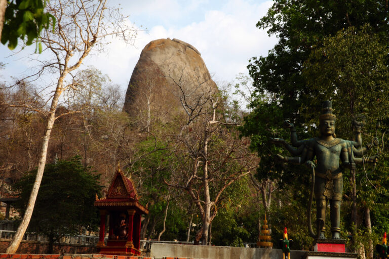 Temple Hill mit Pagode im Vordergrund