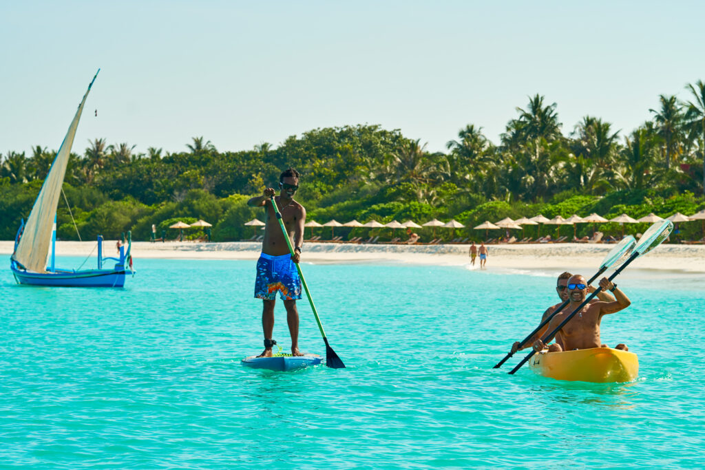 Malediven Stand Up Paddling und Kanufahren