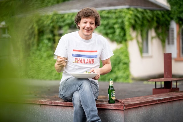 Ben Kindler auf Bank
