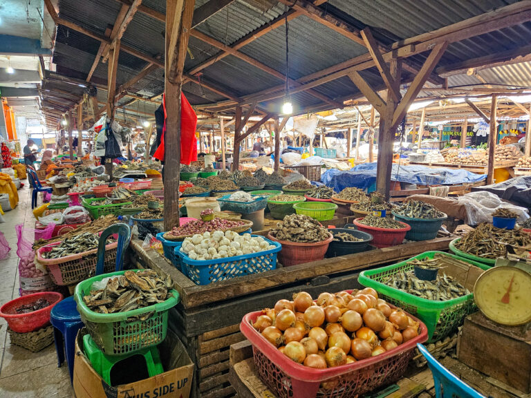 Sumba Waingapu Markt Innen Gemüsestände
