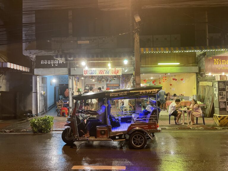 Chiang Mai Streetfoodtour mit elektischem TukTuk