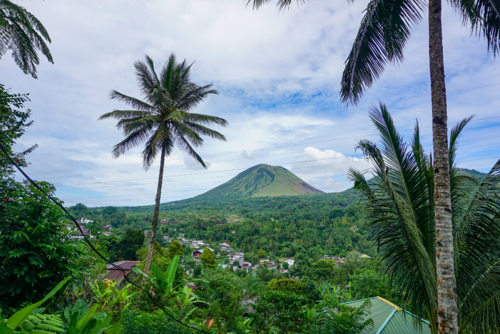 Sulawesi Tomohon Vulkanblick