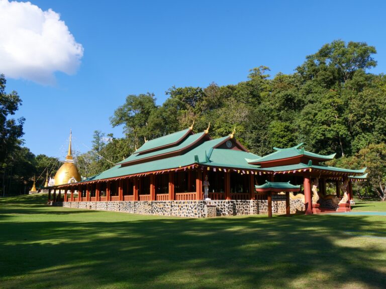 Meditationsretreat Wat Pa Tum Wua Gemeinschaftshaus