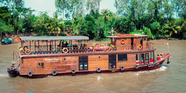 Vietnam - Mekong Delta - Dragon Eyes