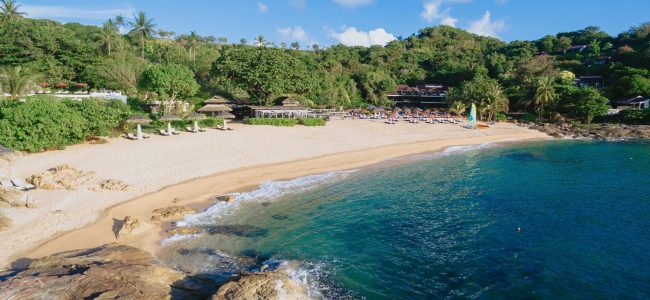 Strand des Tongsai Bay Hotel