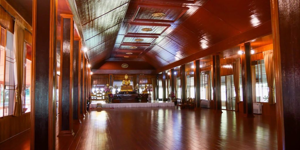 Meditationsretreat Wat Pa Tum Wua Meditationsraum