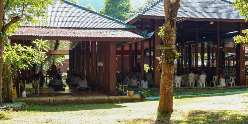 Meditationsretreat Wat Pa Tum Wua Zusammenkunft