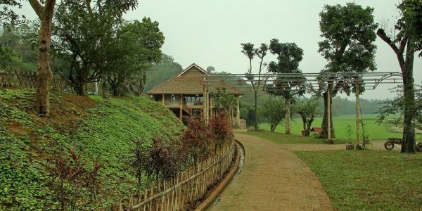 Moon Garden Homestay Stilt House